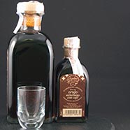 Licor de orujo asturiano con café