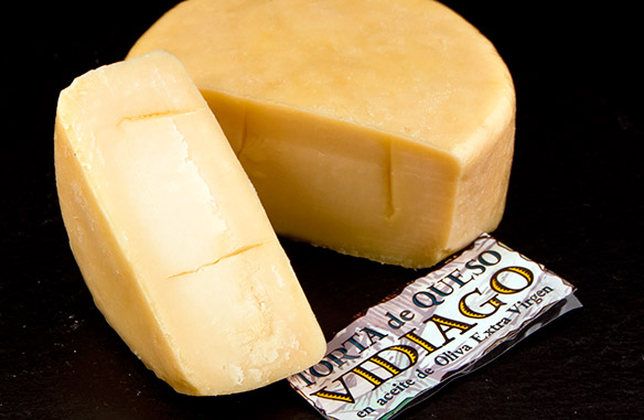 Queso Torta de Vidiago en aceite de oliva